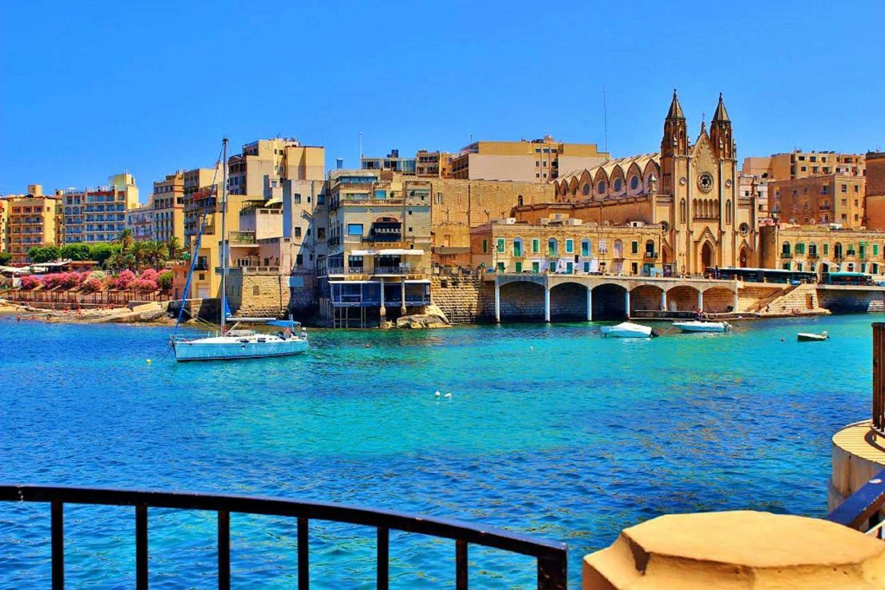 Stylish Seaview Apartment In A Prime Location Sliema Exterior photo